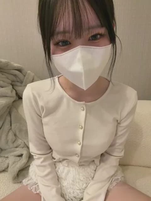 R-bonbon from Stripchat - Mar 9, 2026 10:00 - 30 min